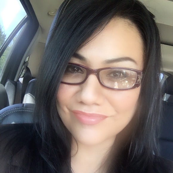 Meet your Posher, Andrea - Picture 6 of 8